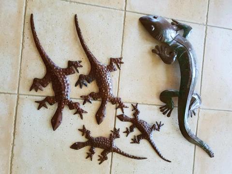 Large metal lizard for home or garden