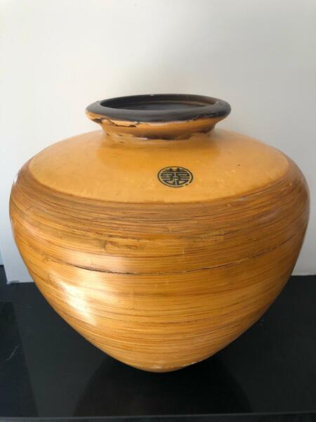 Large decorative pot