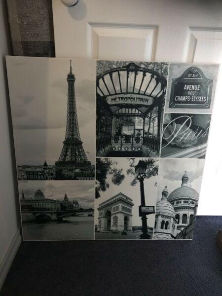 Paris canvas pic in good condition $20