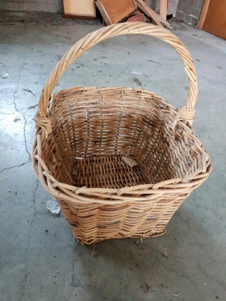 Cane basket