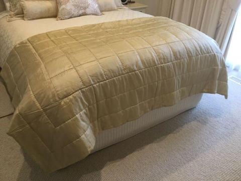 Bed Coverlet (Queen size)