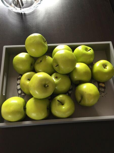 Decorative apples