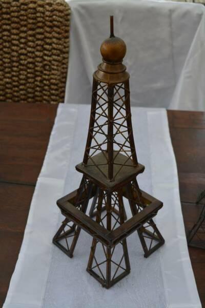 Metal Eiffel Tower ornaments