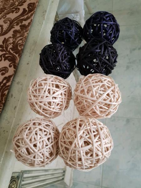 Decorative cane balls