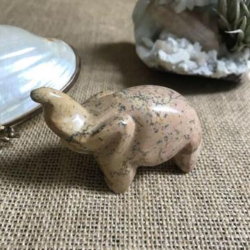 VINTAGE PINK STONE ELEPHANT CARVING STATUE