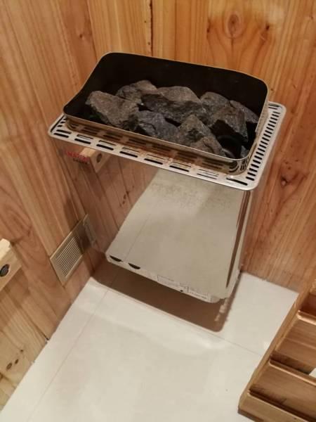 Amazon Sauna heater with external digital controller and rocks