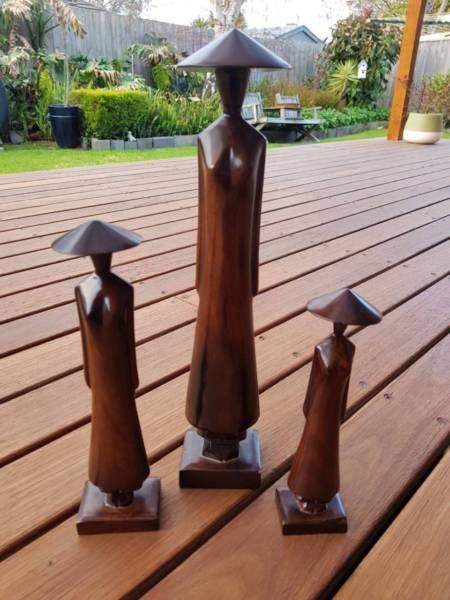 wooden ornaments statue set- PICK UP CHELSEA *moving house sale*