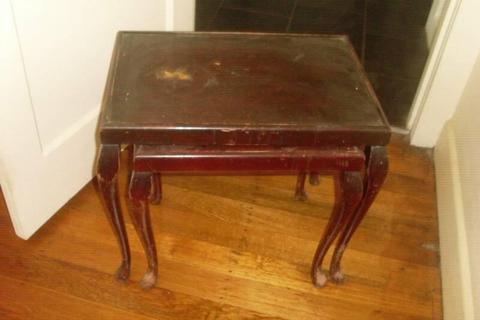 Old Shabby Nest of 2 Small Side Tables