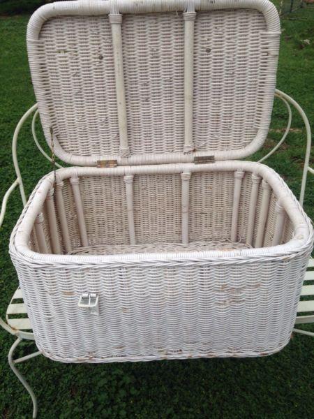 French Provincial cane basket trunk chest Glory/Toy box cane storage