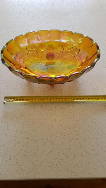 Art glass fruit bowl