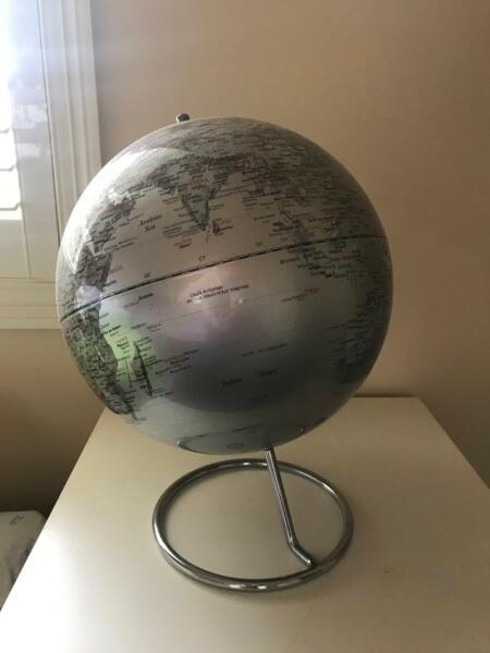 32cm grey world globe