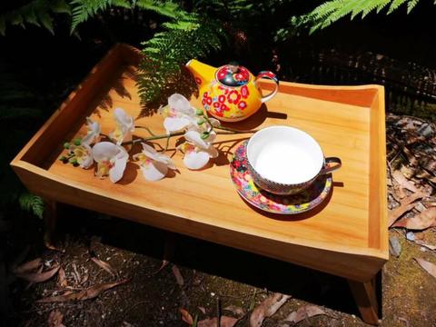 Breakfast tray table (standing tray)