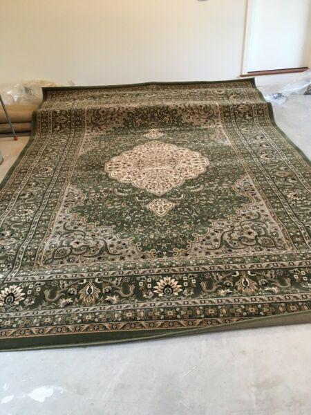 Rug 240 x 330 Never used