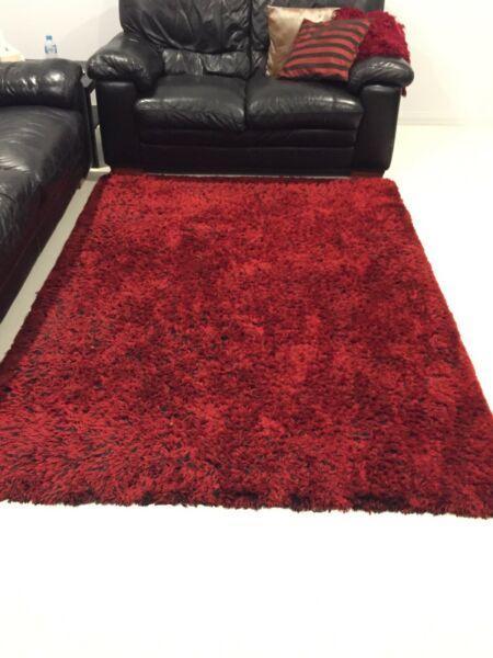 For sale: Soft shaggy rug, excellent condition 230 cm x 1600 cm