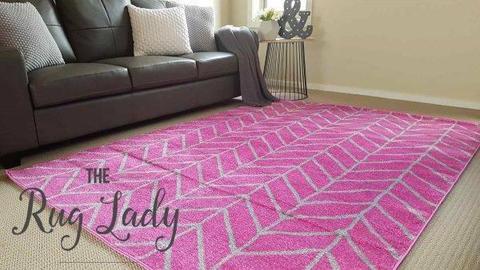 BRAND NEW!!! Medium Arrows Pink Floor Rug
