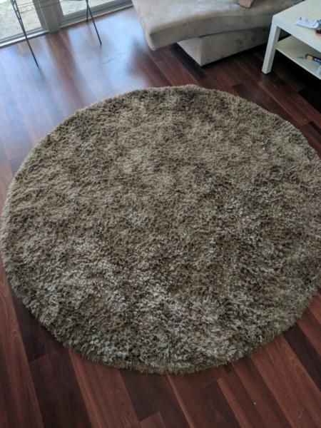 Brown rug / carpet for sale