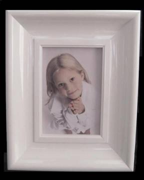 24 BRAND NEW PHOTO PICTURE FRAMES SIZE 8X10 6X8 5X7 INCHES