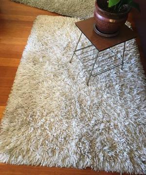 Shaggy rug