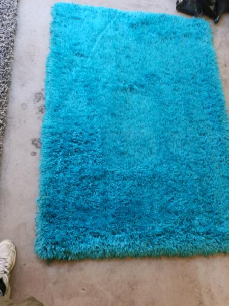 Baby blue plush pile kids rug (110cmx 160cm)