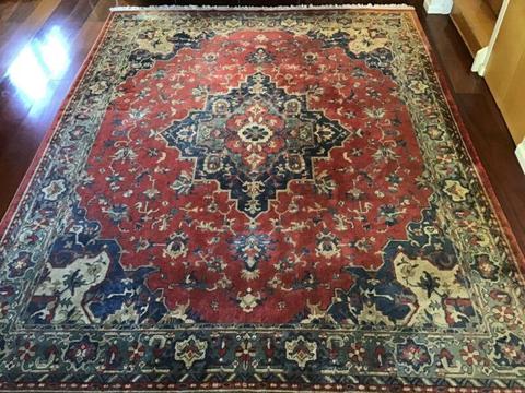 Oriental / Persian Wool Rug Large 2.73m x 3.64m