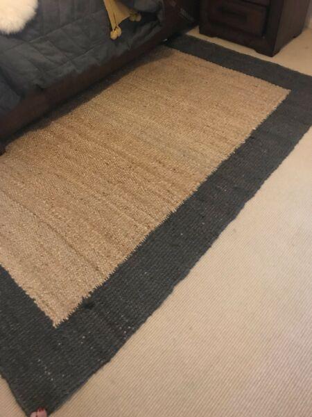 Jute rug floor