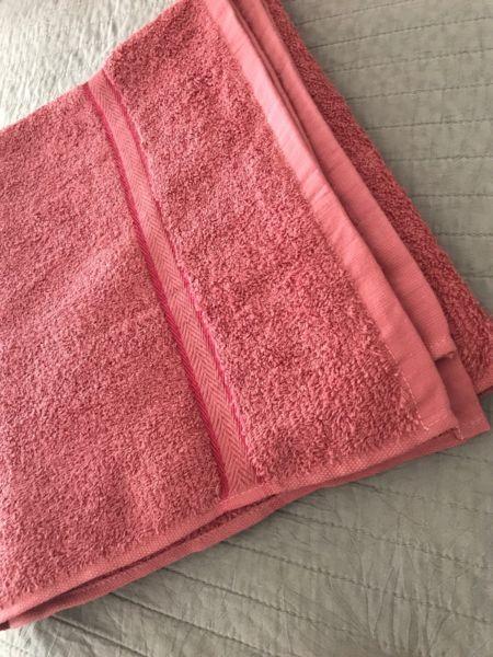 Fluffies bath towel -NEW
