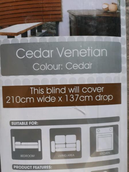 Cedar Venetian blinds