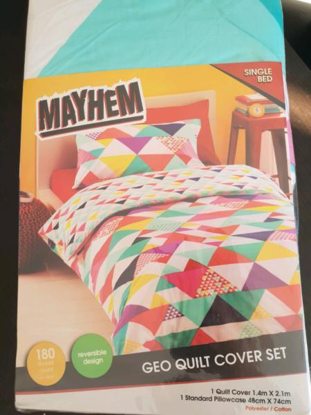 Geo Quilt Cover Set - Single bed