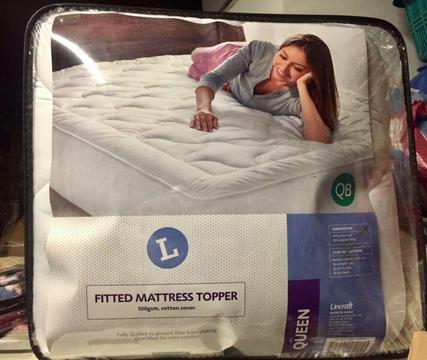 QUEEN SIZE MATTRESS TOPPERS/PROTECTORS FULLY FITTED $45