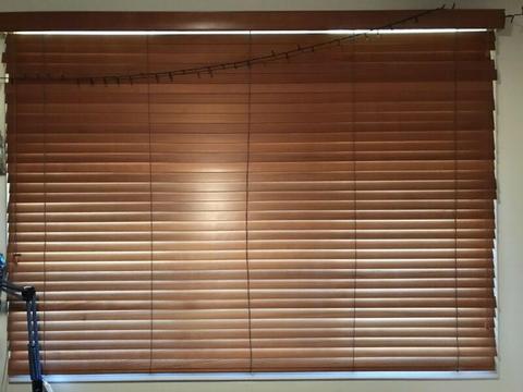 Timber Venetian No Holes Blinds x 2