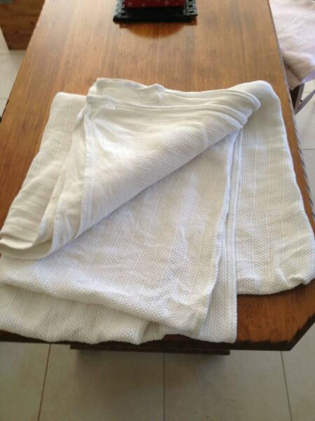 Queen sized thick Cotton Blanket