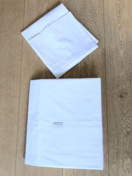 NEW Sheridan Queen size Flat Sheet & Pillowcase Set