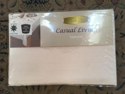Brand New HYDE PARK CASUAL LIVING NATURAL TABLECLOTH ROUND 180cm