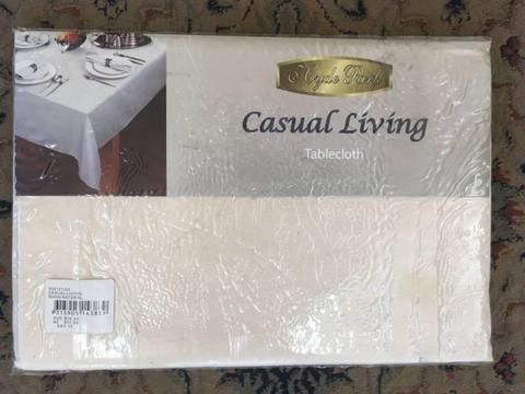 Brand New HYDE PARK CASUAL LIVING NATUAL TABLECLOTH 90 x 90cm