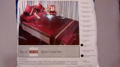 Quilt cover set brand new
