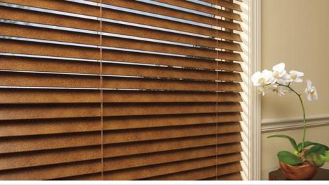 Wooded horizontal blinds