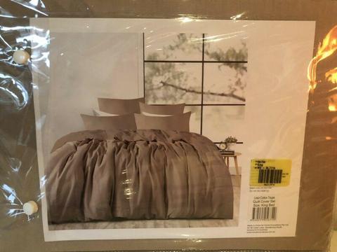 Brand new - king size quilt set