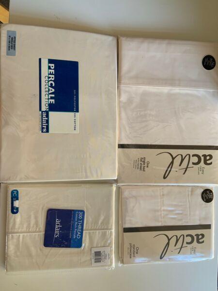 Brand New Adair's bedsheet set & 2 pillow cases