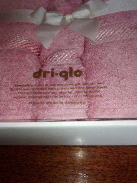 Boxed Set of dri - glo luxury towels