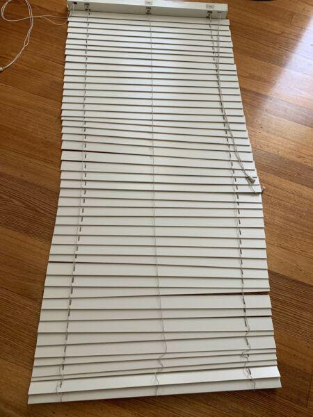 2 x off white Venetian blinds - very good condition