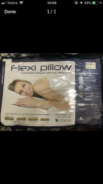 BRAND NEW Memory Foam Pillow