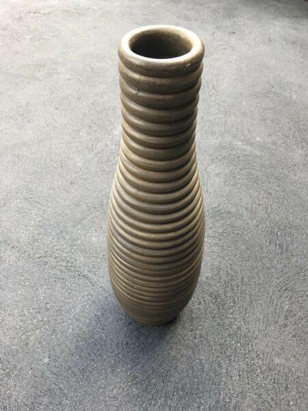 *BRAND NEW* Vase - Rings/Circle/Beehive shape