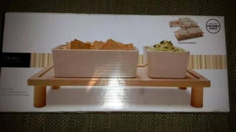 Ceramic Bowls With Stand Brand New In Box For Sale