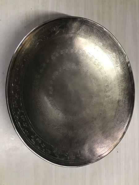 Antique silver look metal round bowl Fruit Basket