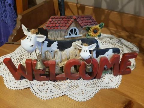 Country WELCOME Sign- cows with real bells