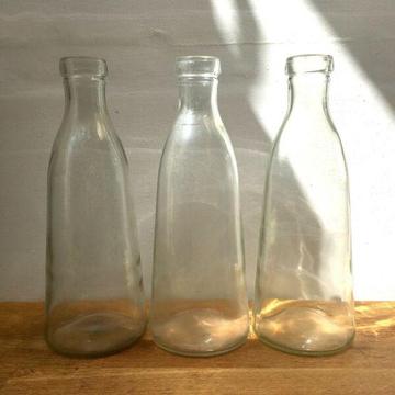AS NEW 3 X Clear Glass 1L Milk Bottle Vases Water Carafe. Exc Cond