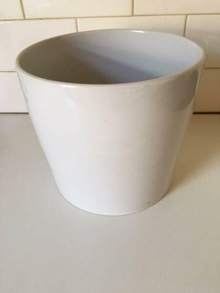 Ceramic Pot Plant Holder