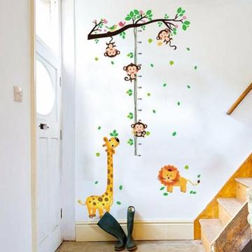 Monkey Giraffe Climbing Tree Wall Decal/Wall Stickers/Wallpaper