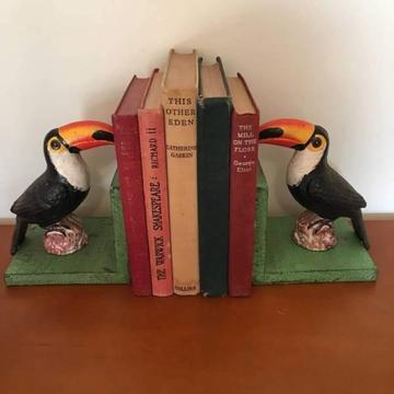 Pair of Cast Iron Cockatoo Bird Bookends Hand Painted Green Base