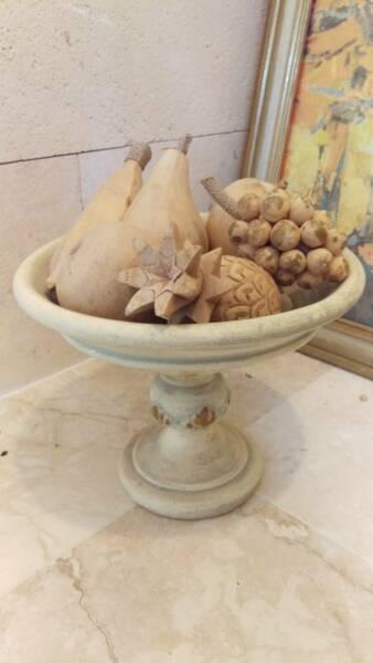 Ceramic Fruit bowl with ornaments